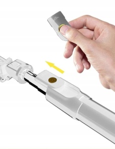 Selfie Stick Extensibil pana la 64cm, Bluetooth, Telecomanda si Proiector LED, Alb - Img 3
