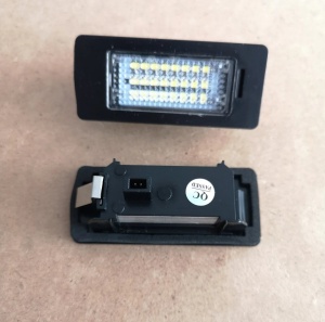 Set 2 lampi LED pentru numar auto, compatibil VW, fara eroare de bec ars, lumina alb-rece - Img 4