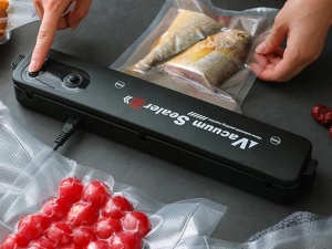 Aparat de vidat si sigilat cu vacuum + 55 de pungi pentru vidat - Img 7