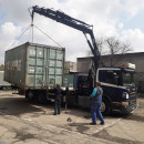 Transport cu camion platforma si macara