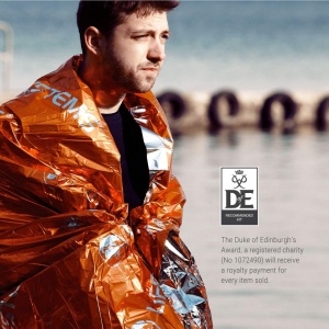 Patura hipotermie LIFESYSTEMS de urgenta - din folie argintie/portocaliu - pentru drumetii, alpinism sau kit de supravietuire in natura - 210x140 cm, - Img 6