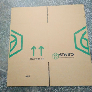 Cutie carton pereti dubli cu izolator termic - 100 reciclabil ECO-BOX - 335 x 335 x 335mm