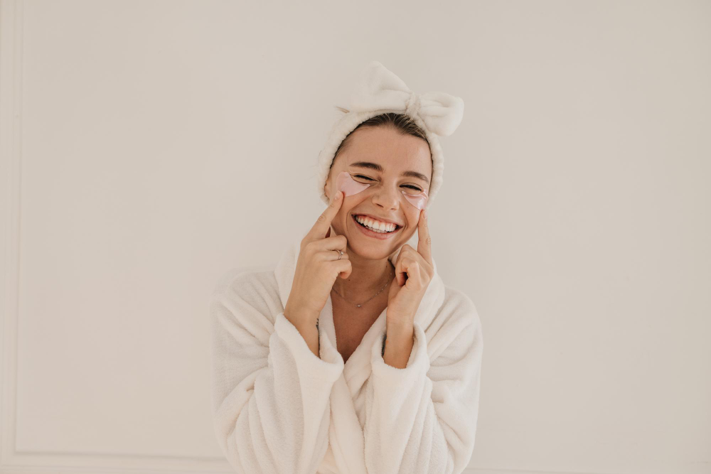 Cum să ai grijă de pielea ta iarna: adoptă o rutină skincare potrivită sezonului rece