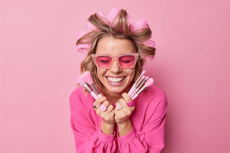 Festival Season Beauty: Machiaj rezistent și protecție solară pentru zilele de vară