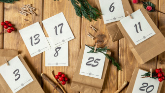 Calendarele de Advent cosmetice: un cadou care aduce bucurie în fiecare zi din decembrie