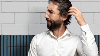 Scalp sensibil: cum să-ți îngrijești corect părul și scalpul
