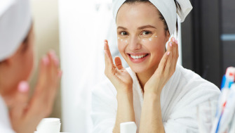 Skincare accesibil și eficient: Cum să alegi cele mai bune produse pentru bugetul tău