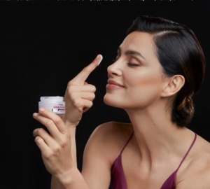 Gerovital H3 Evolution Perfect Look Cremă Remodelare Față 50ml - Img 2