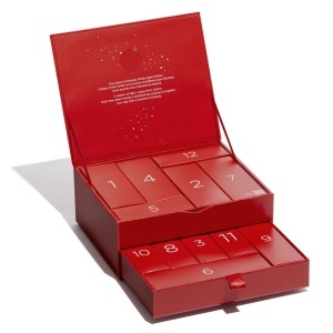Clarins Set Cadou Produse Premium de Îngrijire 12 Produse - Img 3