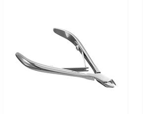 Cleste pedichiura, Farmec