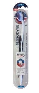 PERIUTA DE DINTI SENSODYNE SENSITIVITY & GUM SOFT * 1 BUC