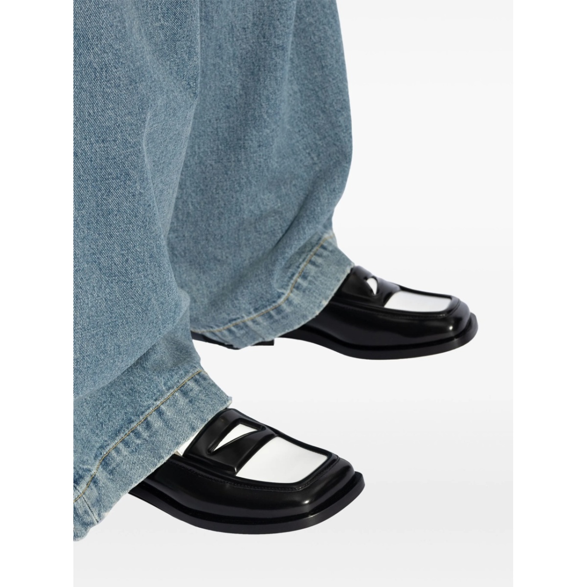 Amanda two-tone leather loafers - Img 5
