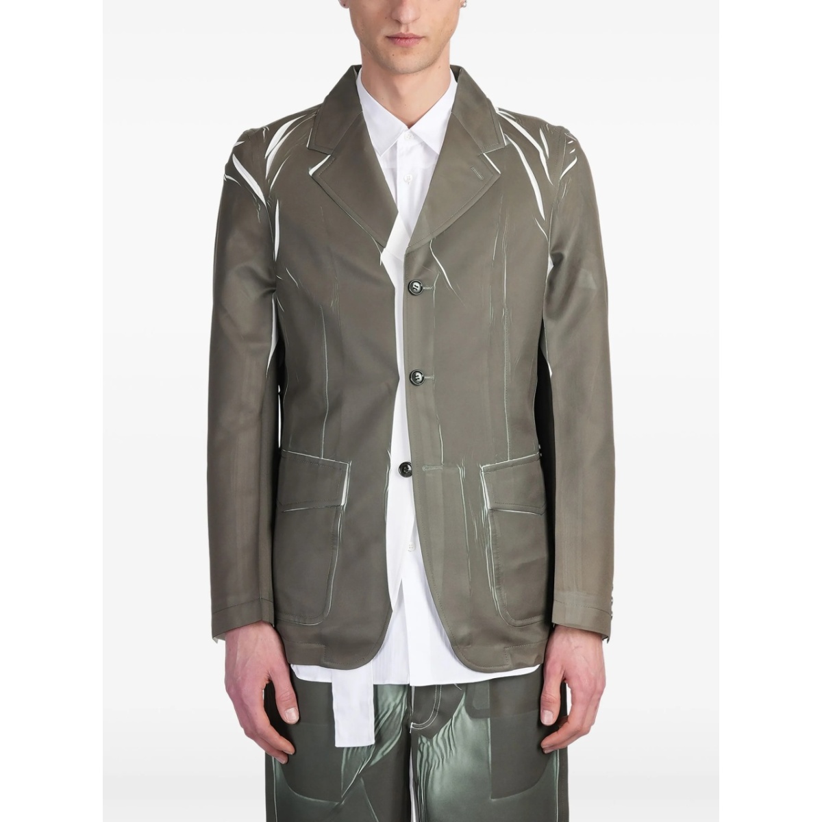 contrasting-detailed blazer