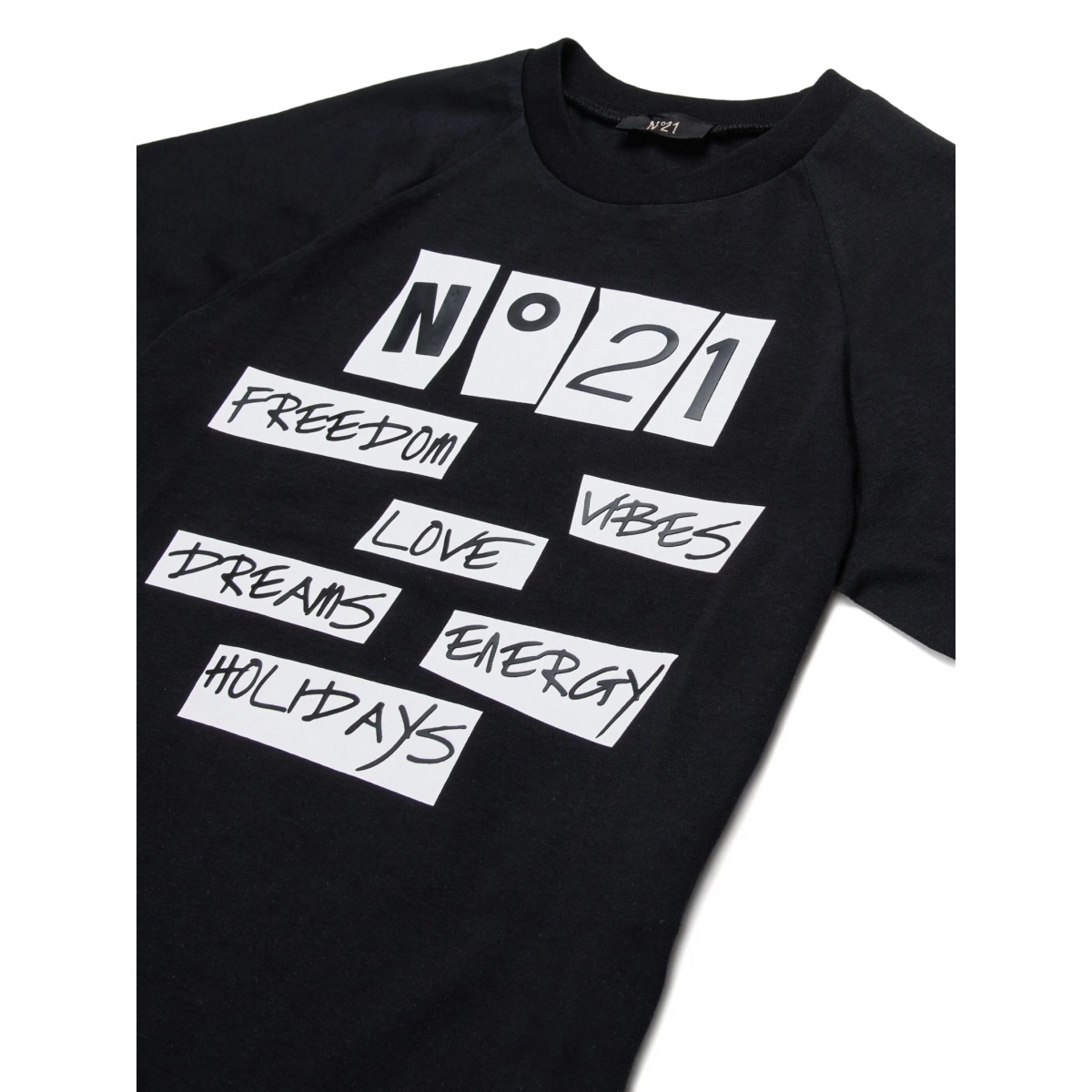 graphic t-shirt - Img 4