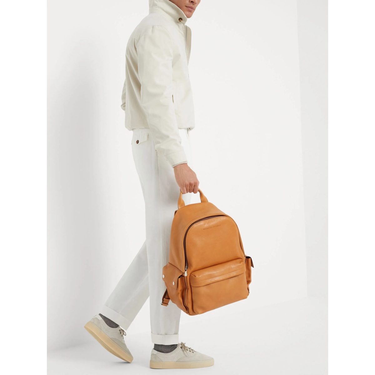 leather travel backpack - Img 2