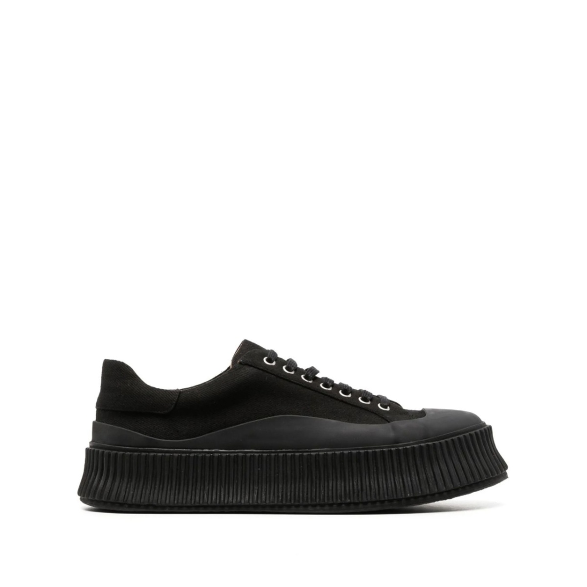 low-top lace-up sneakers