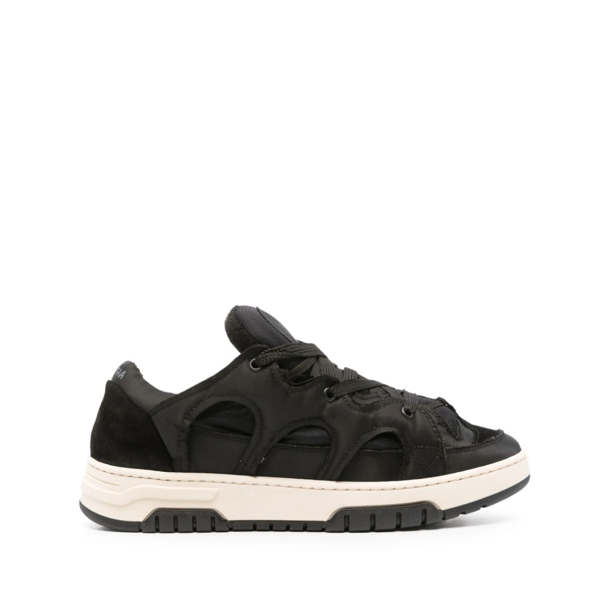 Model 1 low-top trainers