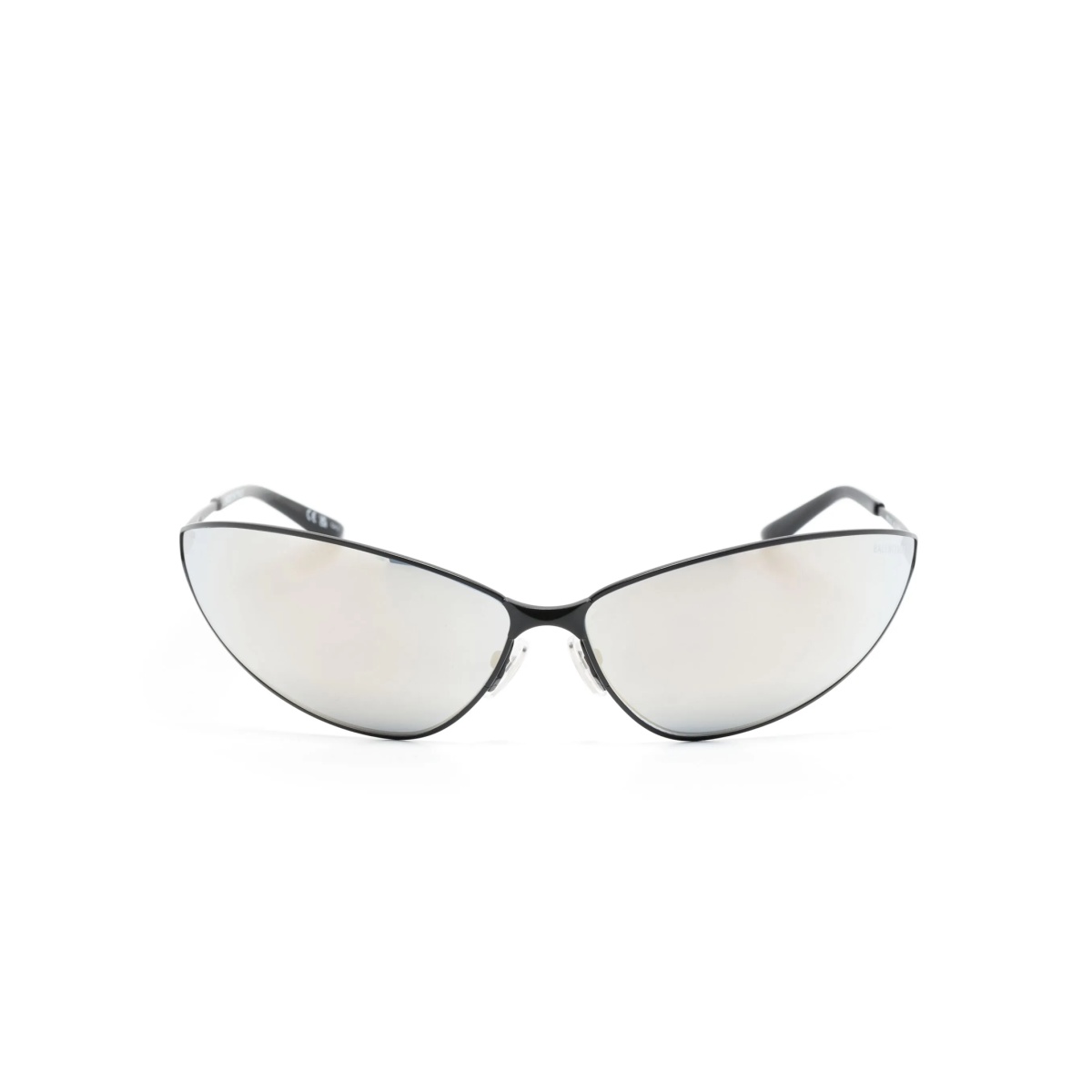 oversize-frame sunglasses