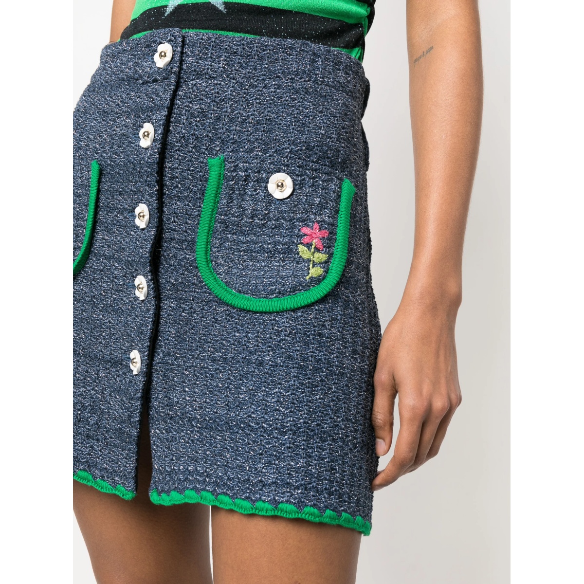 Chiara flower-buttons mini skirt - Img 5