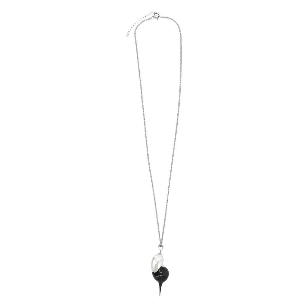 pearl drop-design necklace
