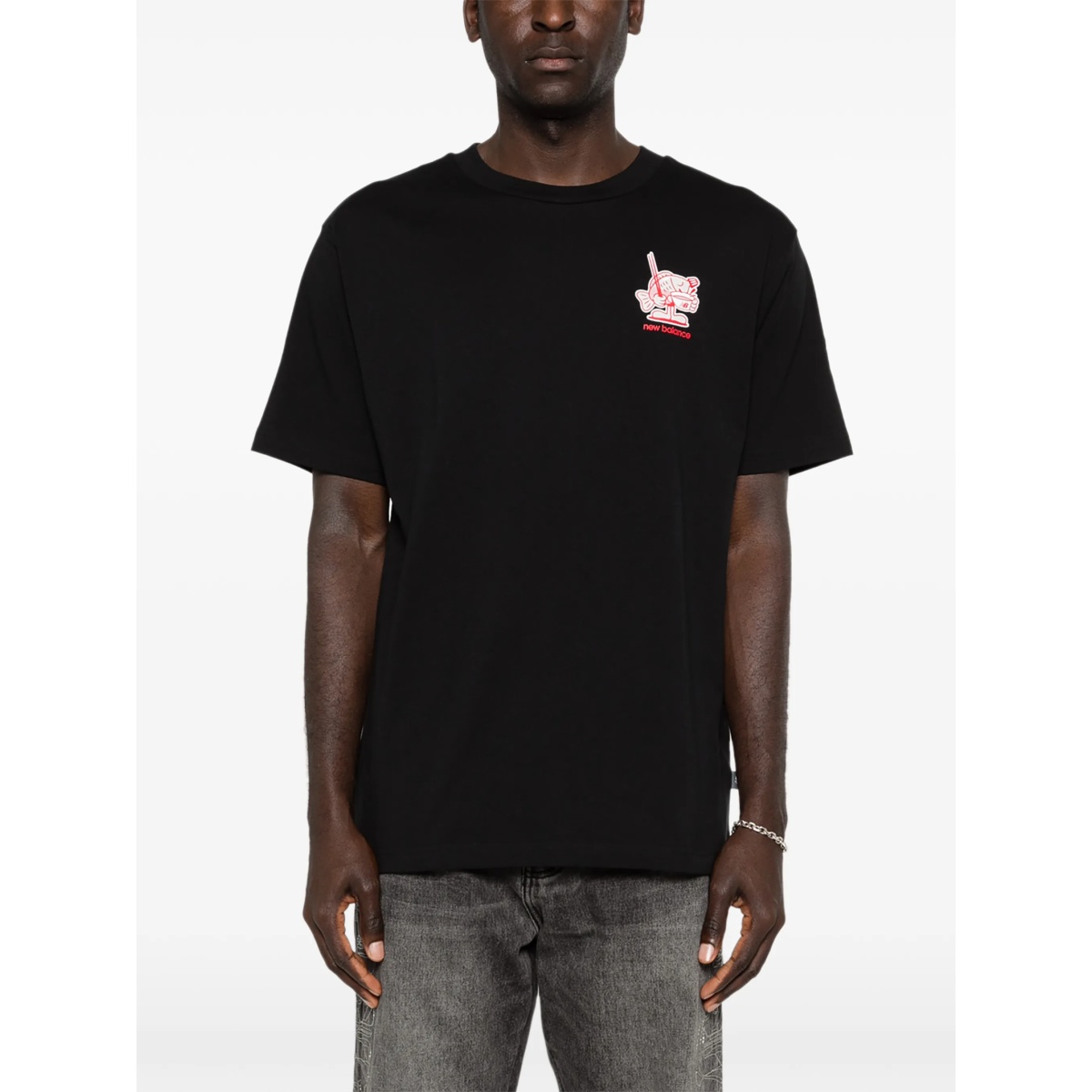 graphic T-shirt - Img 3