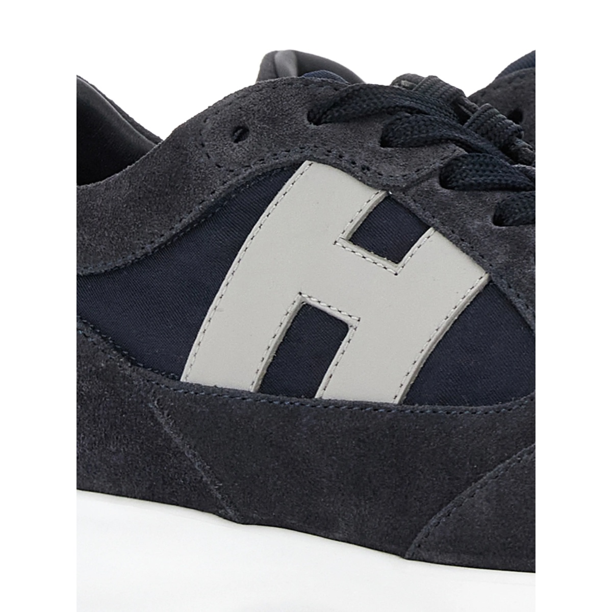 Interactive sneakers - Img 4