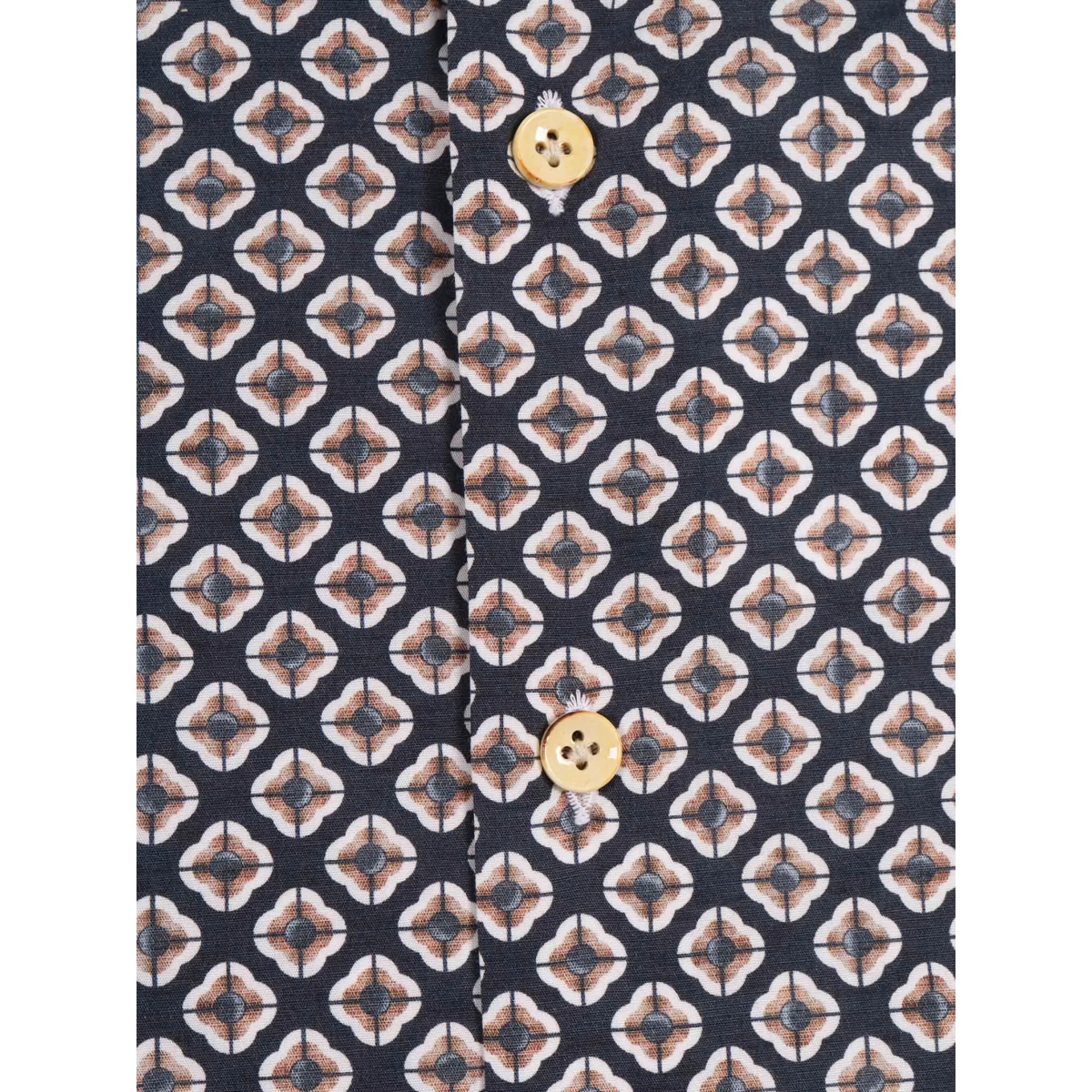 patterned shirt - Img 3