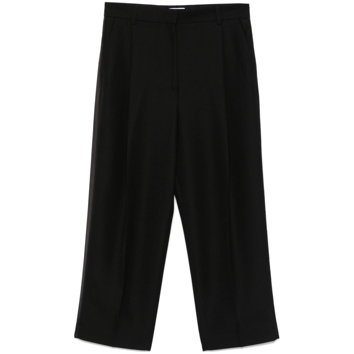 pleated trousers