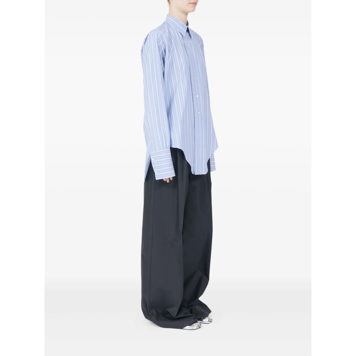 striped long-sleeved shirt - Img 3