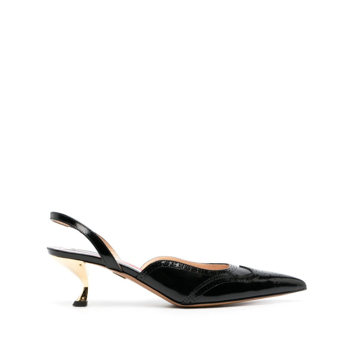 pointed-toe low-heel pumps