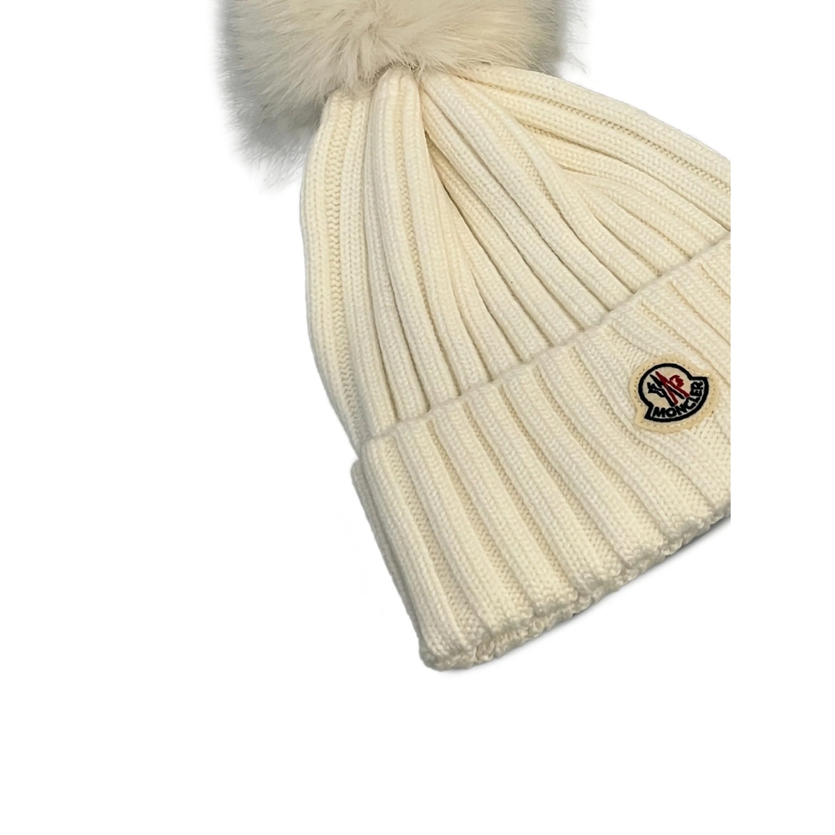 ribbed pom-pom beanie