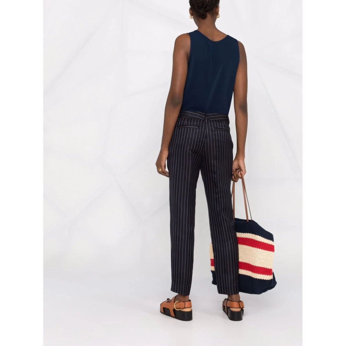 scoop-neck sleeveless blouse - Img 4