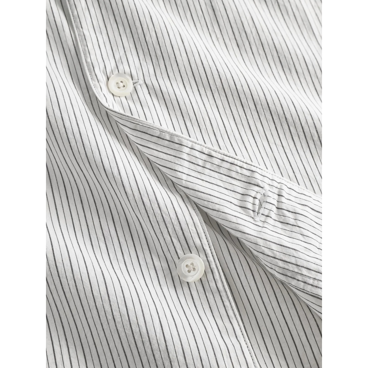 striped short-sleeve shirt - Img 4
