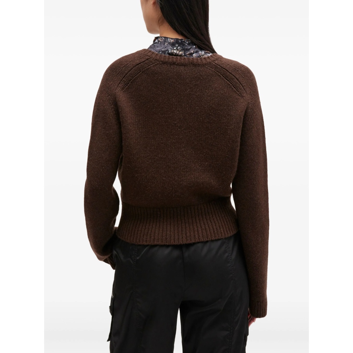wool yak mix V-neck knit - Img 4