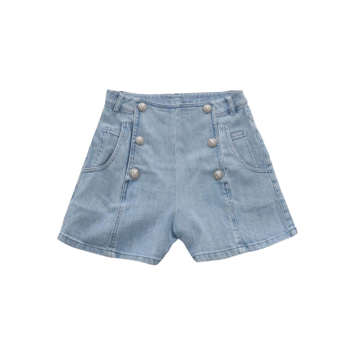 buttoned shorts