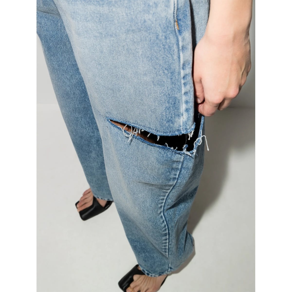 distressed straight-leg jeans - Img 4