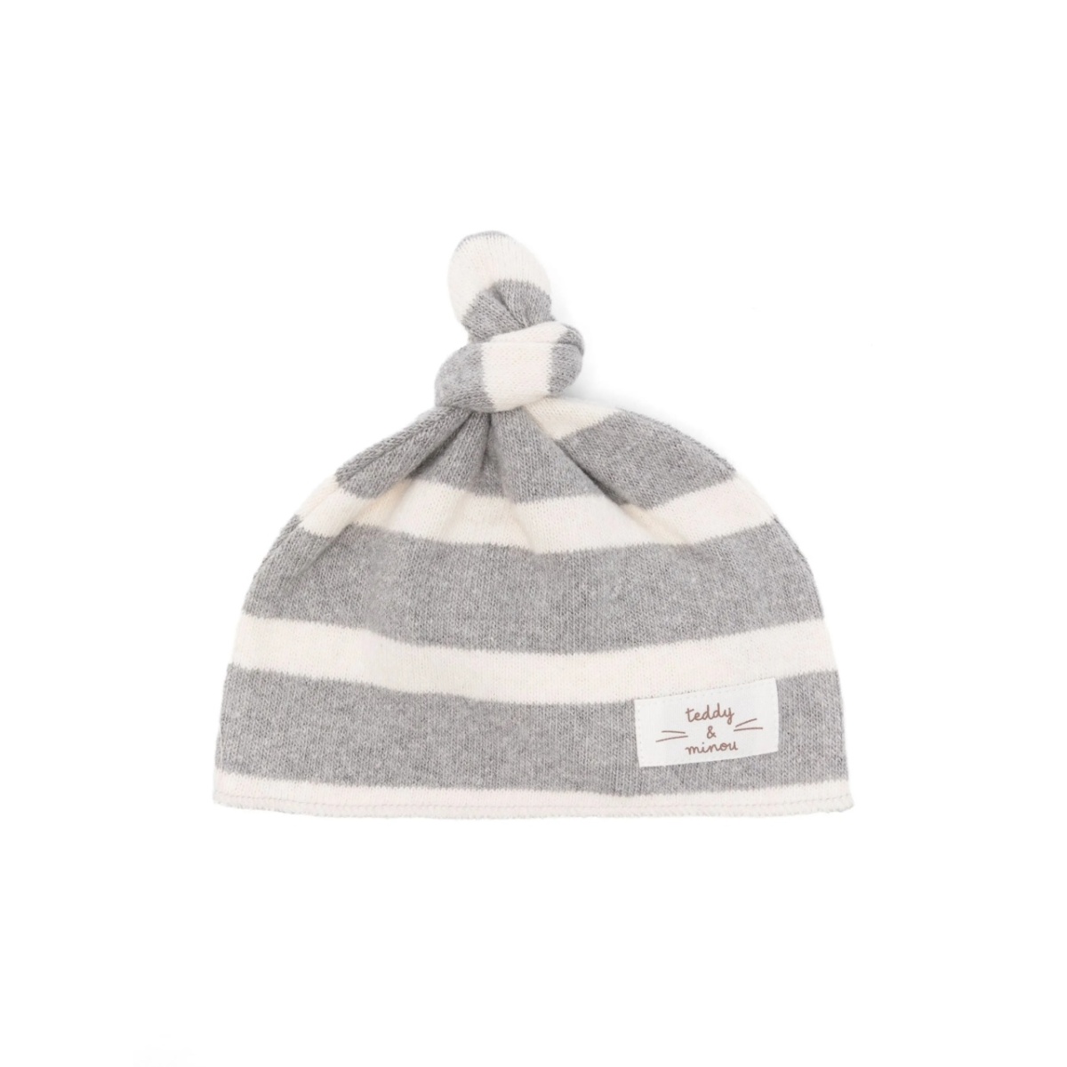 knot-detailing cap