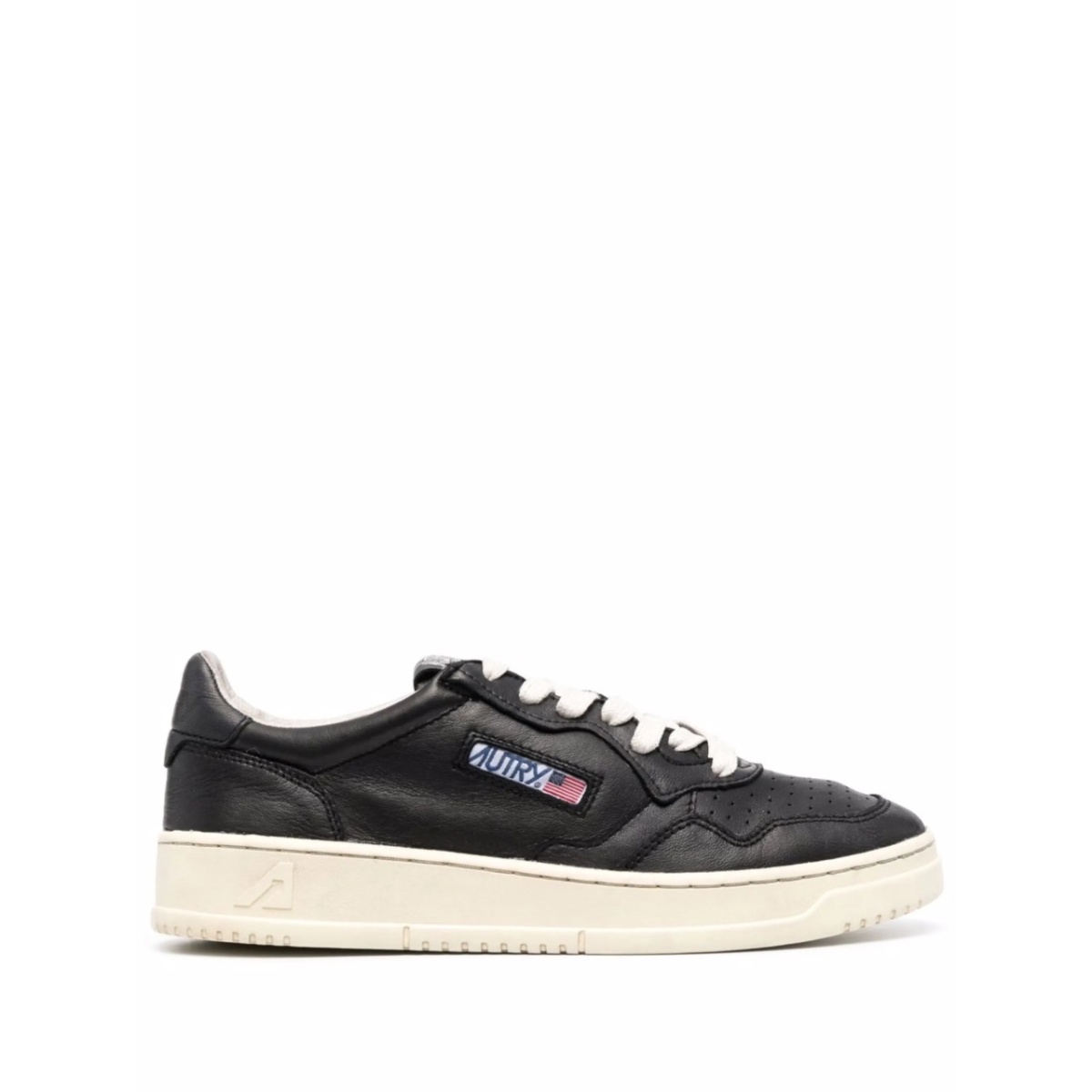Medalist low-top sneakers