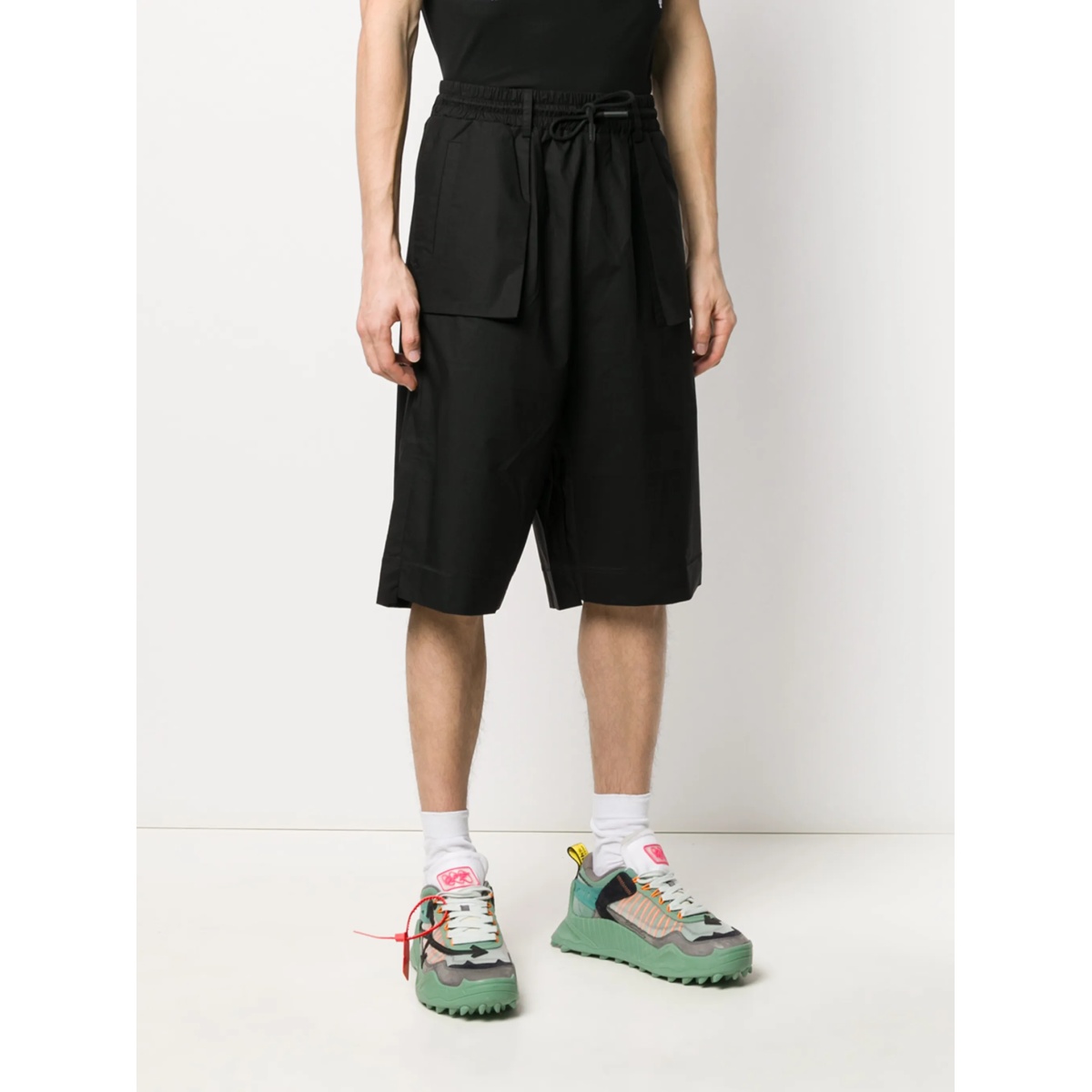 exposed-pocket bermuda shorts - Img 3