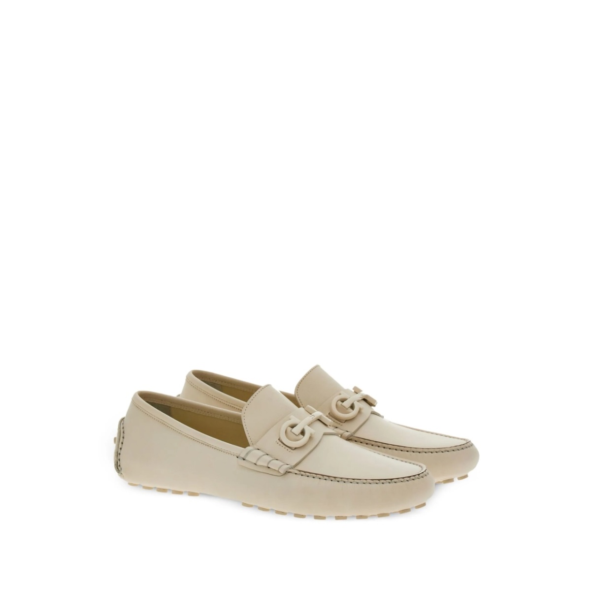Gancini-plaque leather loafers - Img 2