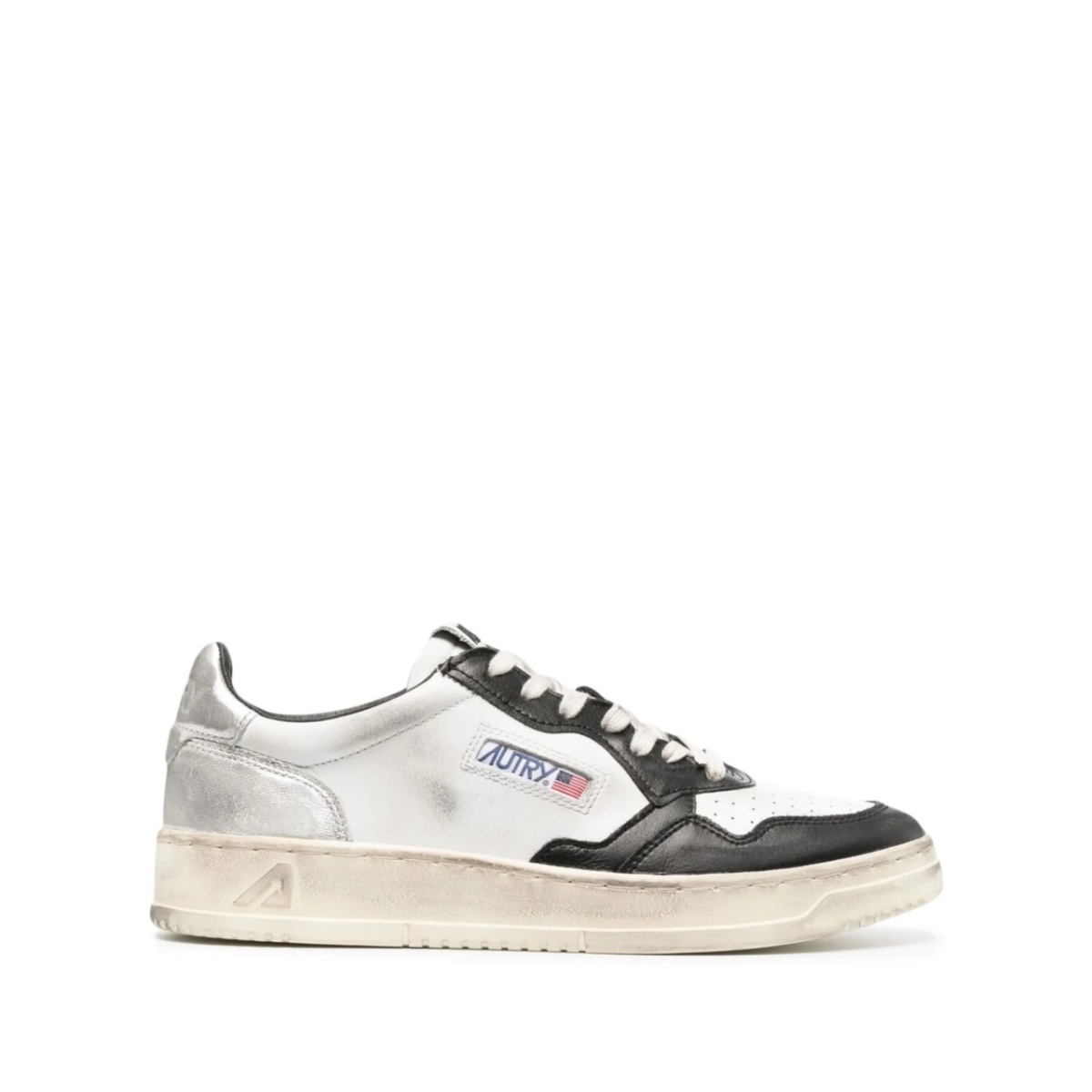 Medalist low-top sneakers