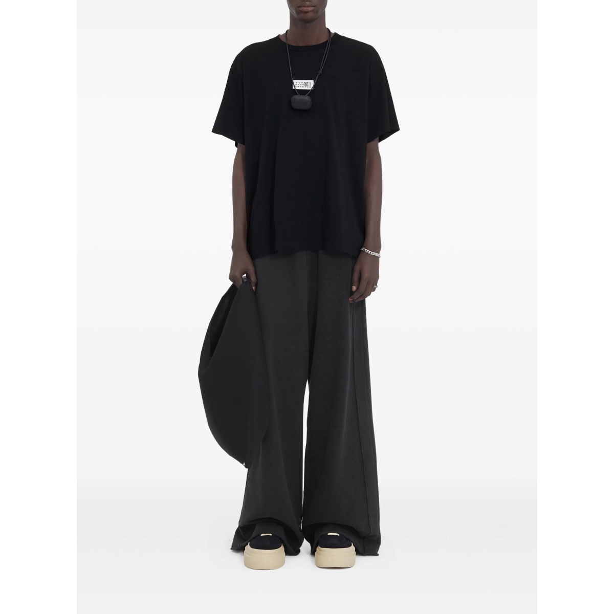 round-neck graphic T-shirt - Img 2