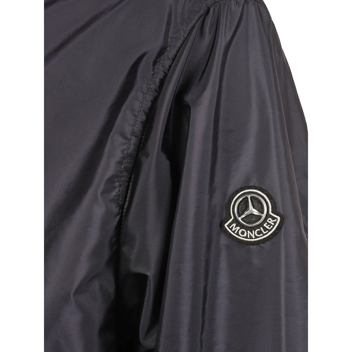 x Mercedes-Benz zip-up jacket - Img 3
