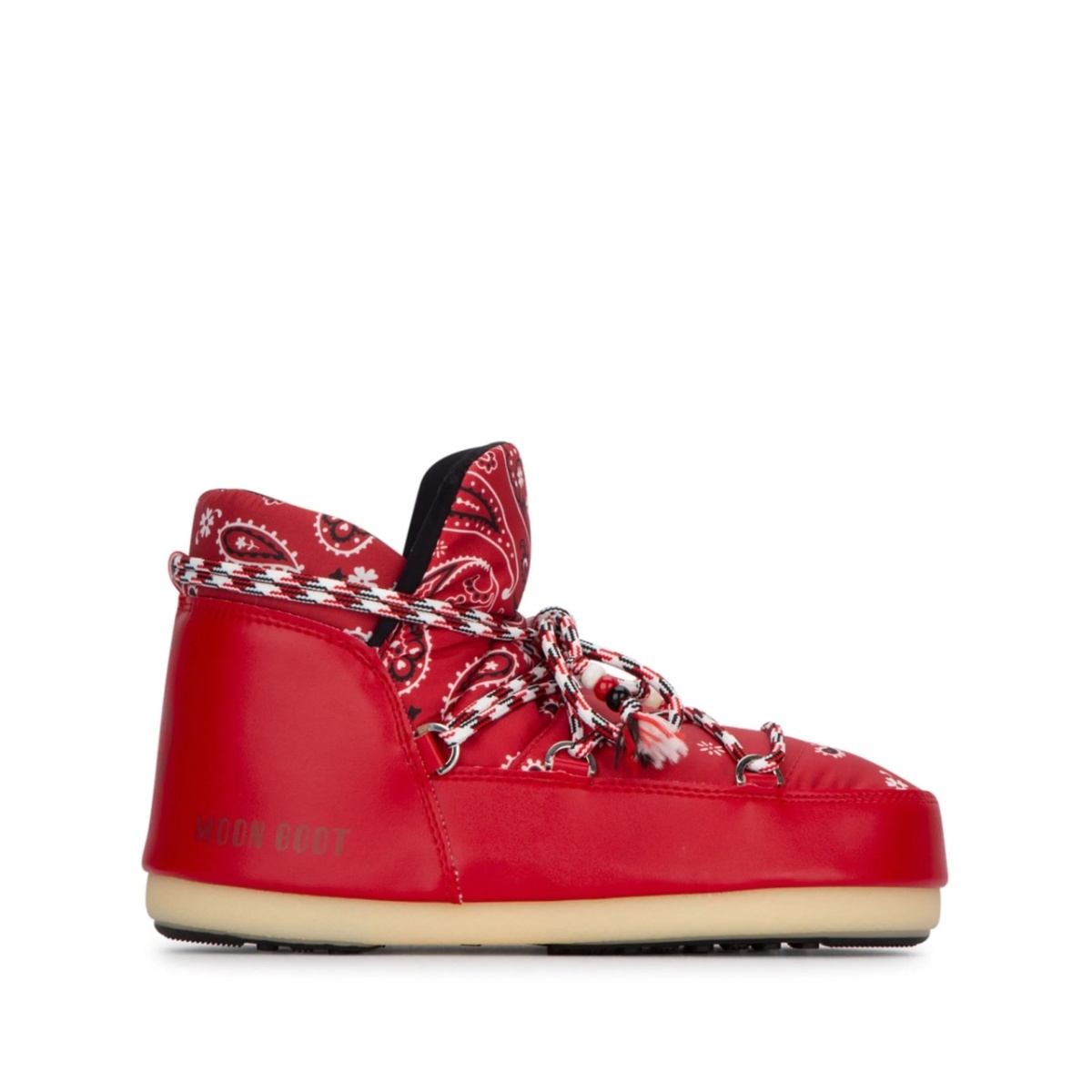 Moon boot