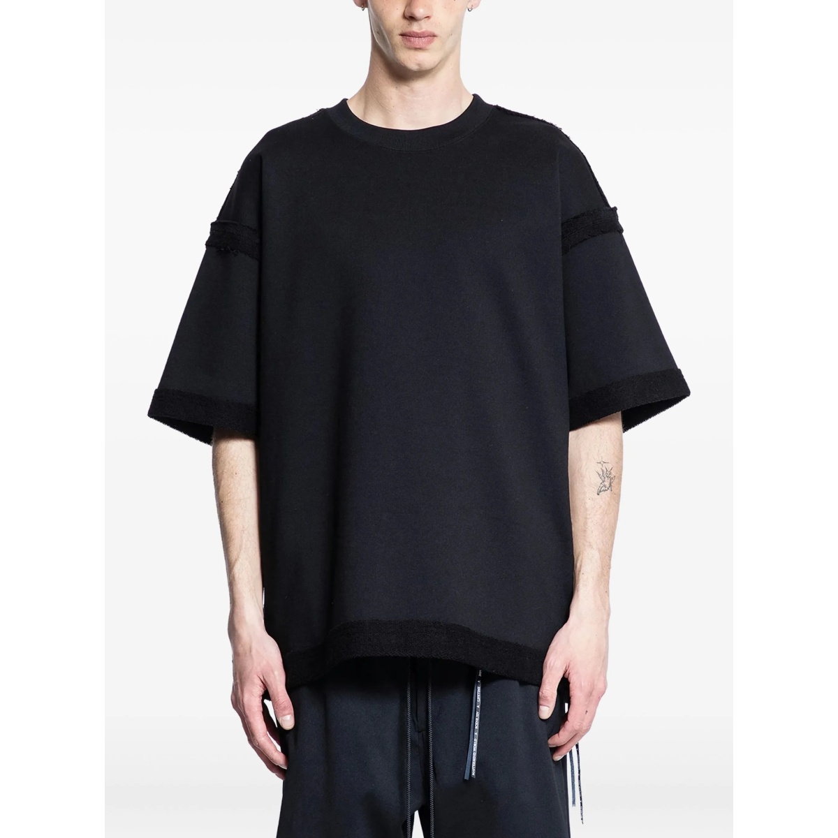 skull-appliqué T-shirt