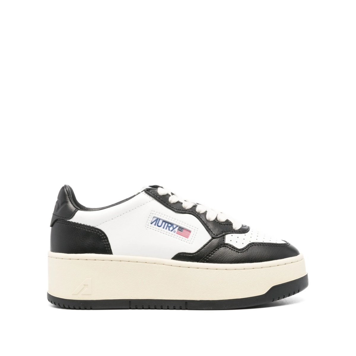 Medalis platform sneakers