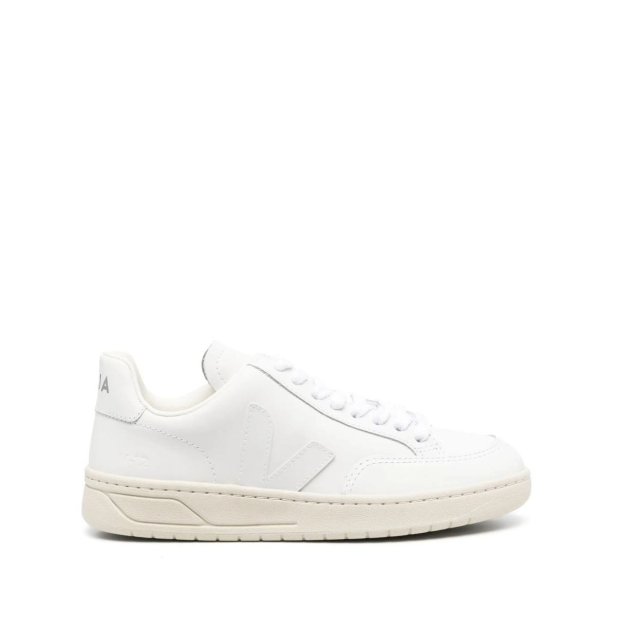 V-10 low-top sneakers
