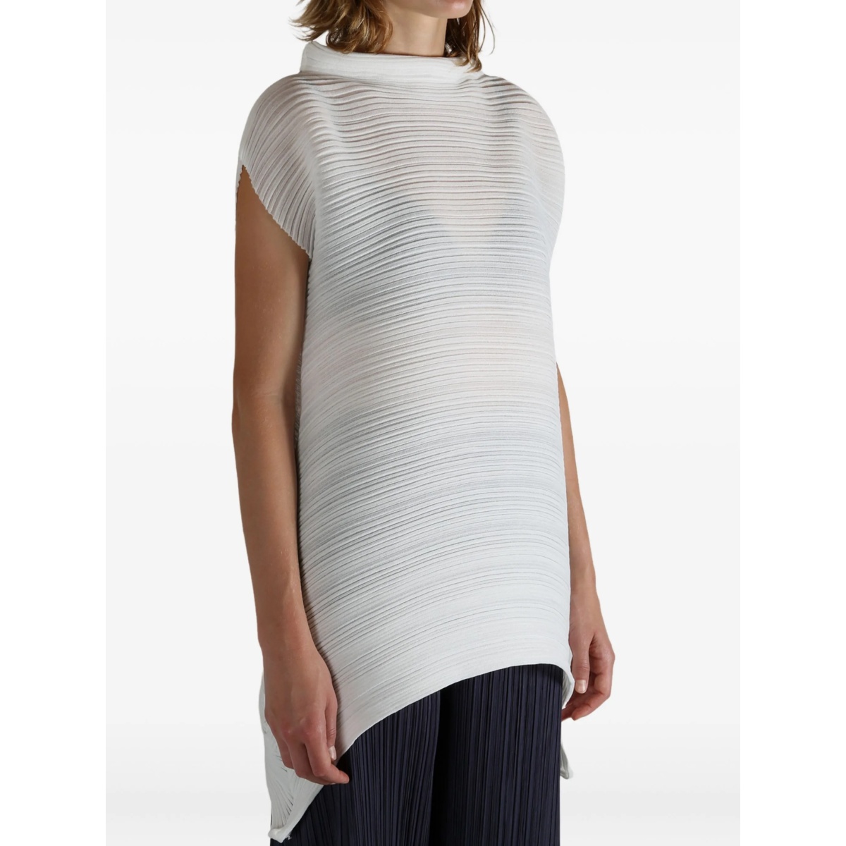 asymmetrical-hem pleated top - Img 3