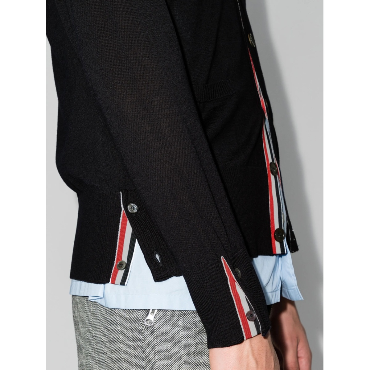 classic V-neck cardigan - Img 4