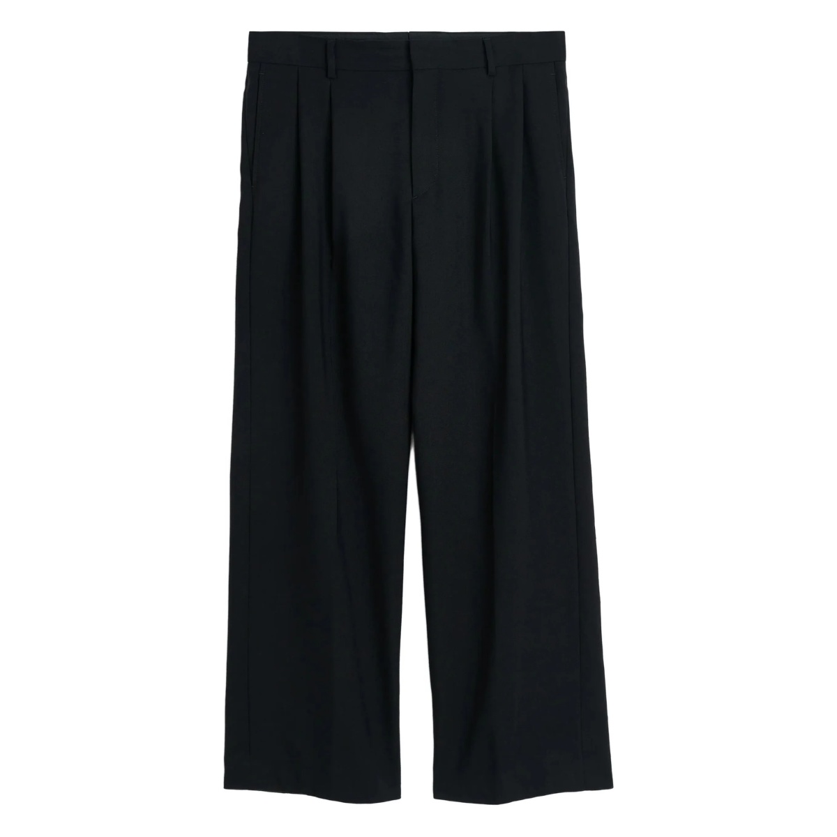 pleated trousers